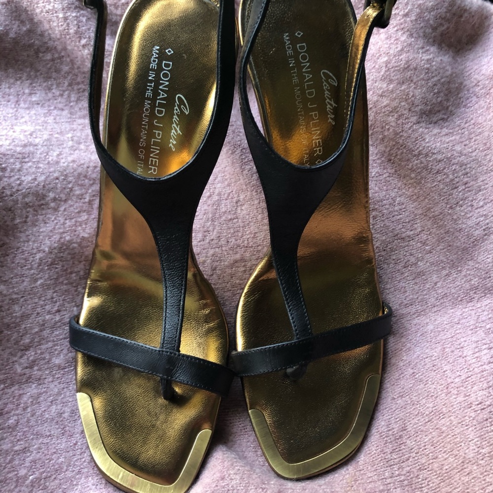 Donald Pliner sexy strappy heels 🔥